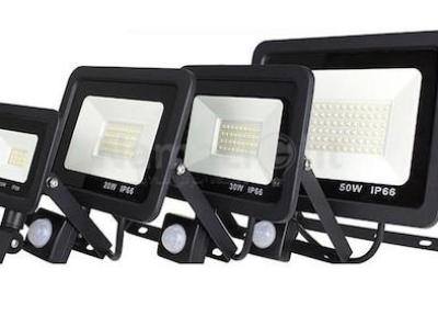 راهنمای انتخاب پروژکتور ال ای دی؛ نورپردازی حرفه ای برای فضاهای وسیع راهنمای انتخاب پروژکتور ال ای دی؛ نورپردازی حرفه ای برای فضاهای وسیع